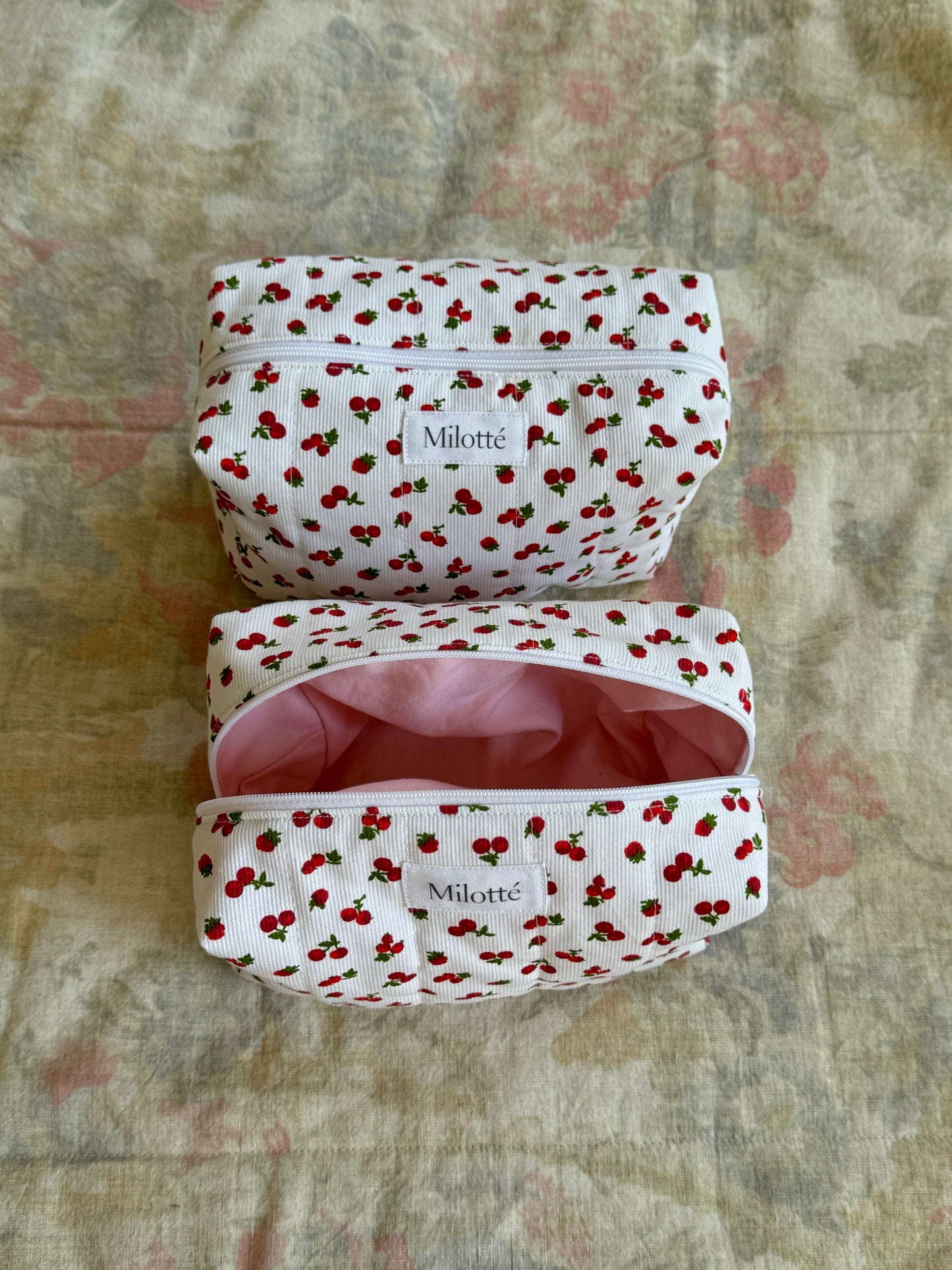 Berry beauty bag